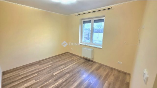 Eladó ikerház, Halásztelken 154 M Ft, 4 szobás