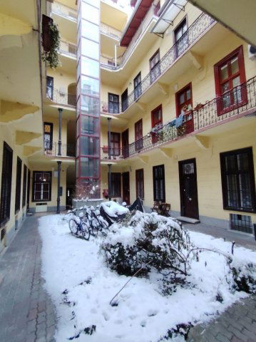 Eladó téglalakás, Budapesten, VI. kerületben, Dessewffy utcában