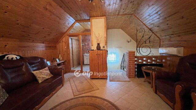Eladó családi ház, Egerben 48.5 M Ft, 2 szobás
