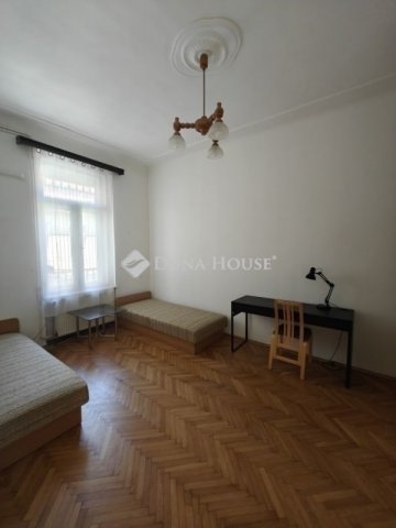 Eladó téglalakás, Budapesten, VIII. kerületben 140.5 M Ft