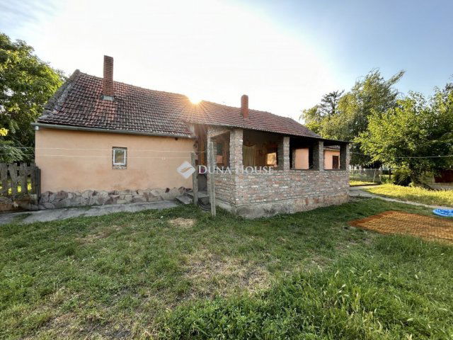 Eladó családi ház, Mátételken 6.6 M Ft, 3 szobás