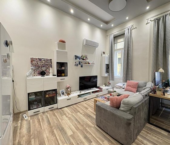 Eladó téglalakás, Budapesten, VI. kerületben, Mozsár utcában