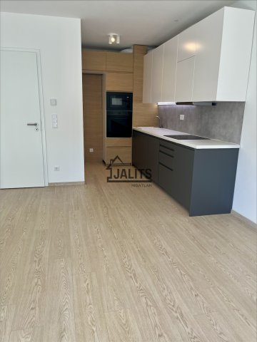 Kiadó téglalakás, albérlet, XIII. kerületben, Rozsnyay utcában