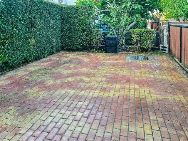 Eladó családi ház, Szigetszentmiklóson 84 M Ft, 4 szobás