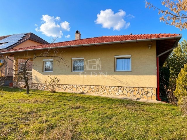 Eladó családi ház, Érden 124.9 M Ft, 4 szobás