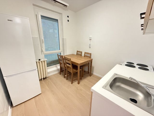 Kiadó panellakás, albérlet, Pakson 250 E Ft / hó, 2 szobás