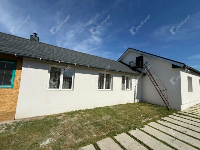 Eladó családi ház, Nyáregyházán 71 M Ft, 3 szobás