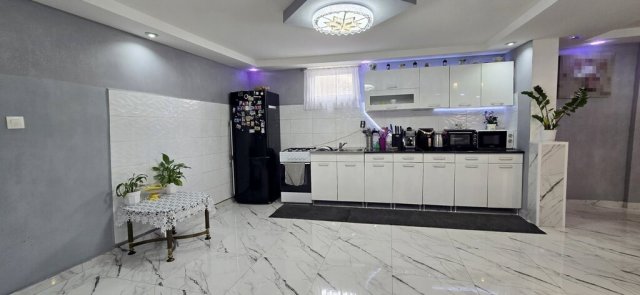 Eladó családi ház, Kiskunlacházán 44.999 M Ft, 3 szobás