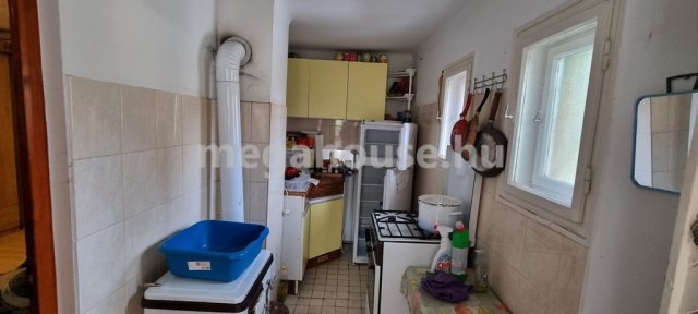 Eladó nyaraló, Törökbálinton 23.9 M Ft, 1 szobás