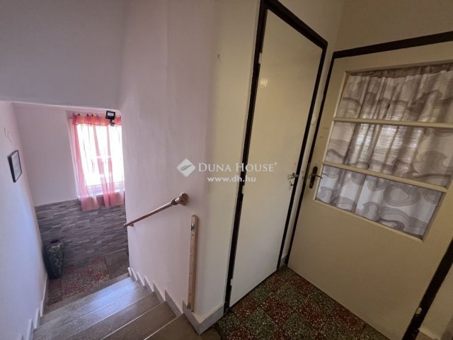 Eladó családi ház, Szombathelyen 114.99 M Ft, 9 szobás