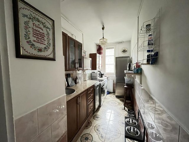 Eladó téglalakás, Budapesten, III. kerületben 69.9 M Ft