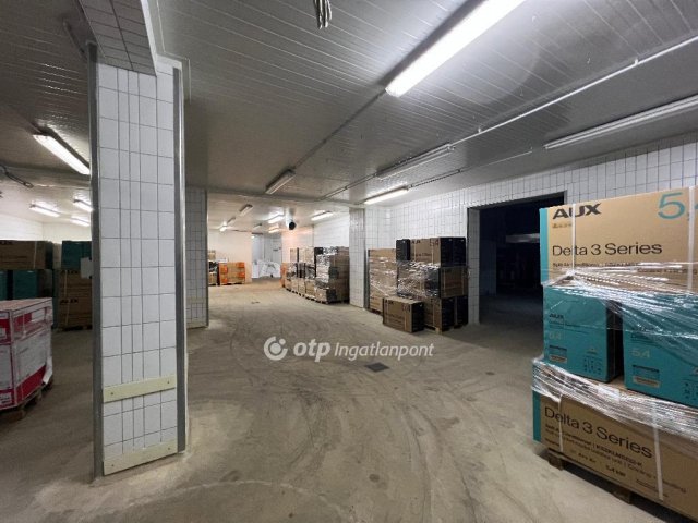 Kiadó ipari ingatlan, Gyöngyösön 1452 E Ft / hó