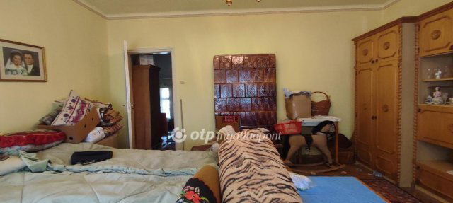 Eladó családi ház, Kispiriten 15.9 M Ft, 4 szobás