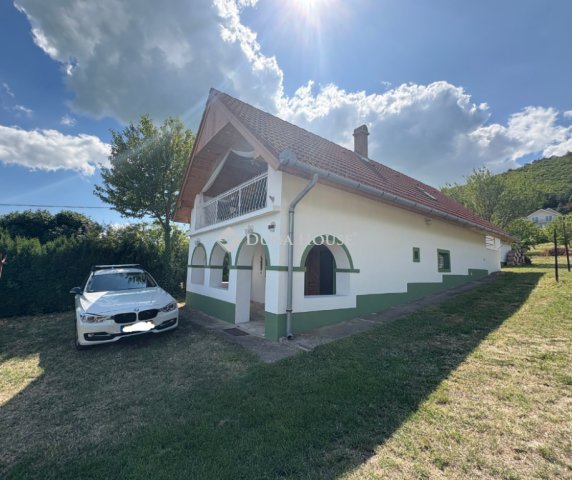 Eladó nyaraló, Balatongyörökön 85 M Ft, 4 szobás