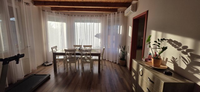 Eladó családi ház, Nagyvenyimen 115 M Ft, 5 szobás