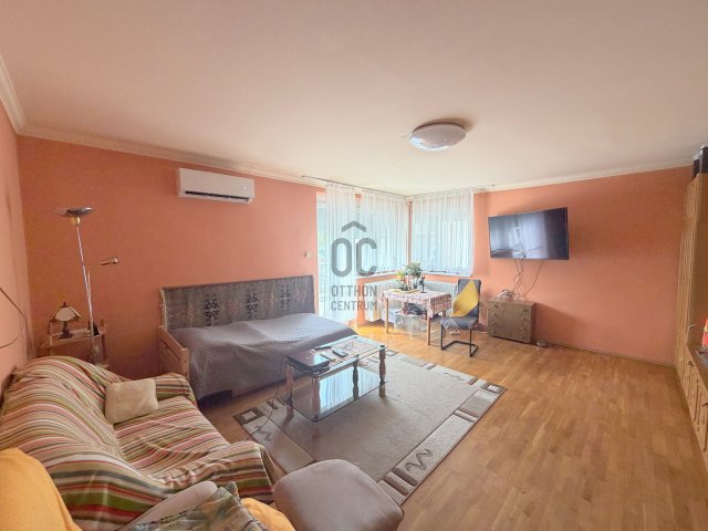 Eladó családi ház, Ürömön 155 M Ft, 7 szobás