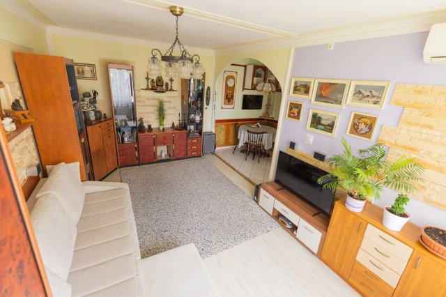 Eladó panellakás, Budapesten, III. kerületben 99.9 M Ft