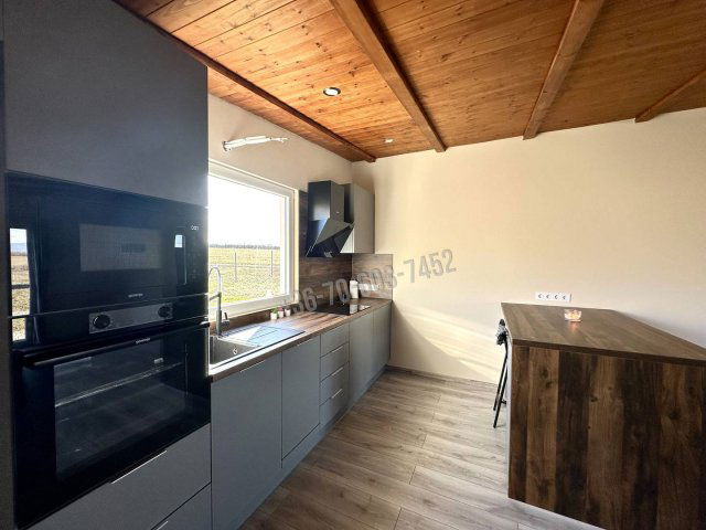 Eladó családi ház, Váchartyánon 75.9 M Ft, 2 szobás