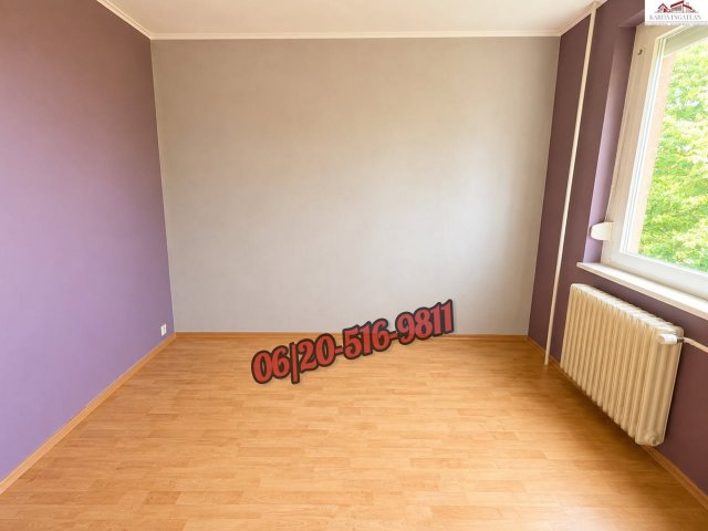 Eladó panellakás, Dunaújvárosban 24.99 M Ft, 2 szobás