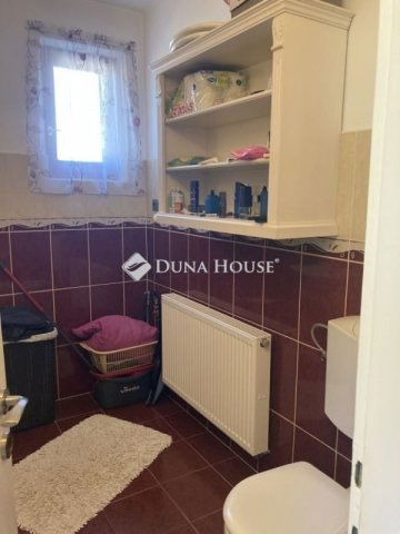 Eladó téglalakás, Kecskeméten 53.5 M Ft, 2 szobás