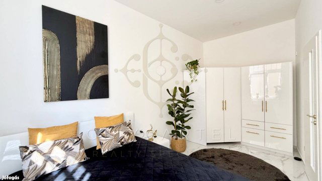 Eladó téglalakás, Budapesten, V. kerületben 116.9 M Ft, 2 szobás