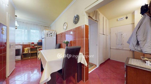 Eladó panellakás, Miskolcon 27.9 M Ft, 2 szobás