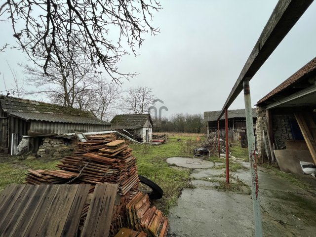Eladó családi ház, Jásziványon 9.5 M Ft, 3 szobás