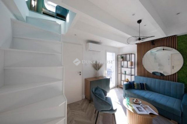 Eladó téglalakás, Budapesten, V. kerületben 79.9 M Ft