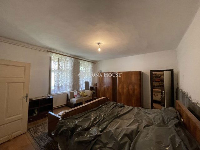 Eladó családi ház, Süttőn 23.9 M Ft, 2 szobás