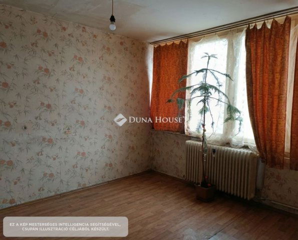 Eladó panellakás, Kiskunfélegyházán 29.5 M Ft, 2 szobás