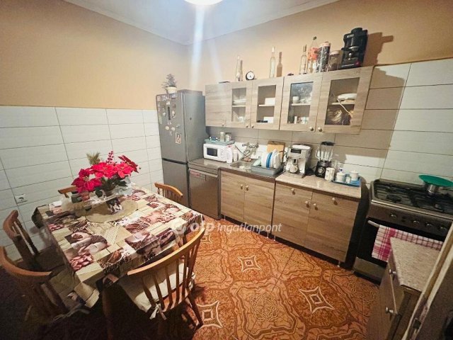 Eladó családi ház, Napkoron 48 M Ft, 2 szobás