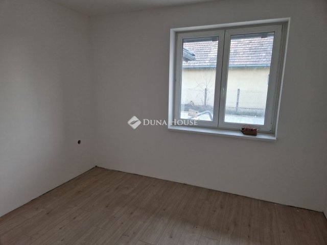 Eladó ikerház, Üllőn 120 M Ft, 4 szobás / költözzbe.hu