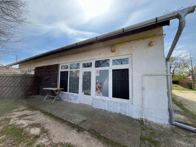 Eladó üzlethelyiség, Balatonőszödön 139 M Ft, 11 szobás