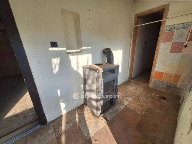 Eladó családi ház, Füzesgyarmaton 4.5 M Ft, 1+1 szobás