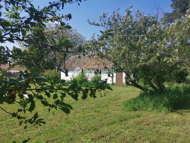 Eladó családi ház, Nyugotszenterzsébeten 5.6 M Ft, 2 szobás