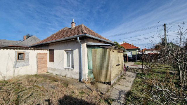 Eladó családi ház, Szigetszentmiklóson 43.9 M Ft, 2 szobás