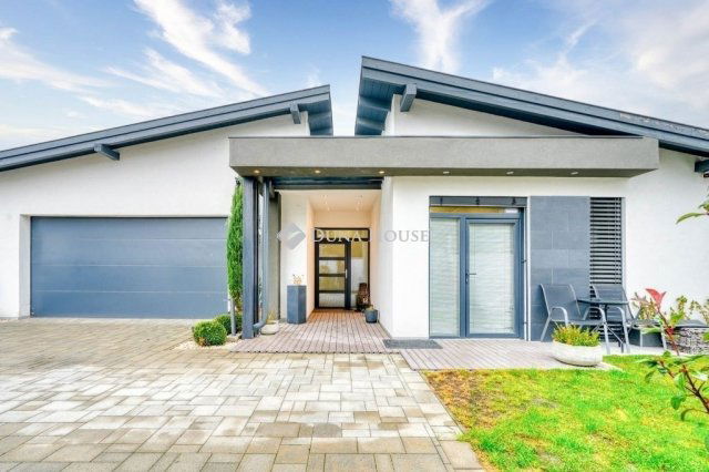 Eladó családi ház, Délegyházán 199 M Ft, 6 szobás