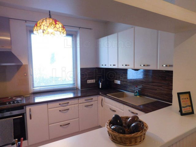 Eladó családi ház, Sármelléken 79 M Ft, 6 szobás