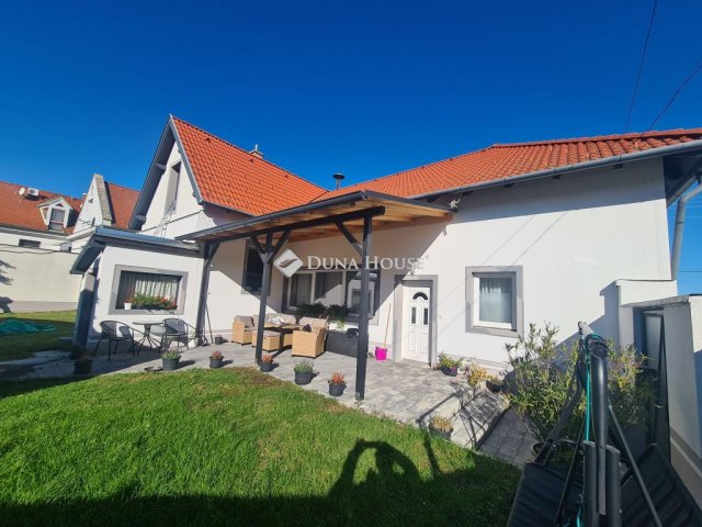 Eladó családi ház, Fertőrákoson, Fő utcában 89.9 M Ft