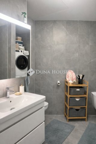 Eladó téglalakás, Szegeden 145 M Ft, 4 szobás