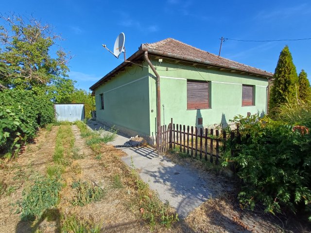 Eladó családi ház, Isaszegen 55 M Ft, 3 szobás