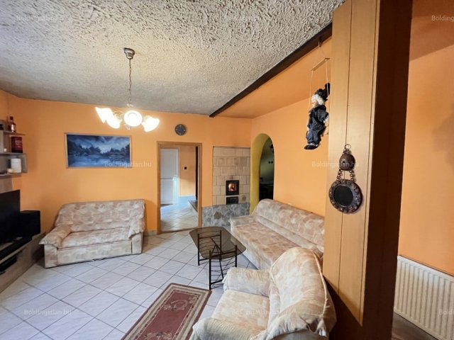 Eladó családi ház, Taszáron 41.9 M Ft, 5 szobás