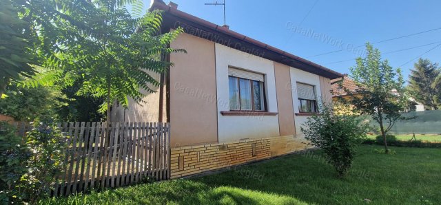 Eladó családi ház, Csemőn 48 M Ft, 3 szobás