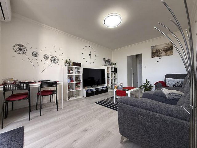 Eladó panellakás, Budapesten, XXI. kerületben 79.9 M Ft, 3 szobás