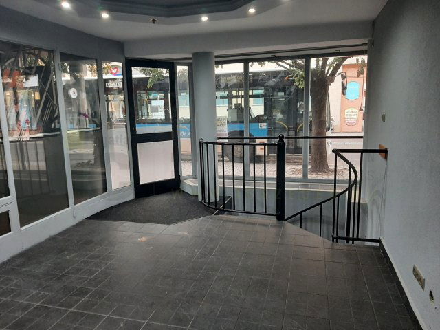 Kiadó üzlethelyiség, Szegeden, Mikszáth Kálmán utcában