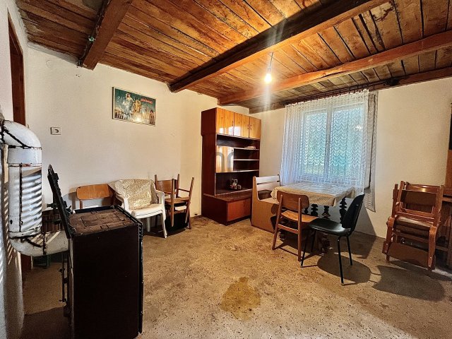 Eladó családi ház, Sümegprágán 15.9 M Ft, 2 szobás