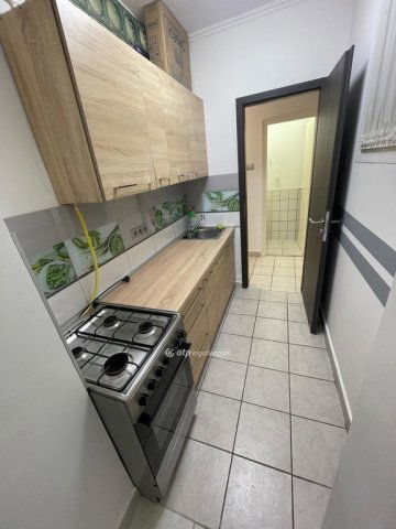 Eladó téglalakás, Pápán 36.49 M Ft, 2 szobás