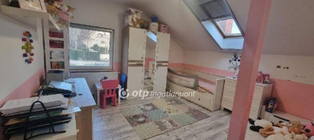 Eladó téglalakás, Ürömön 124.9 M Ft, 5 szobás