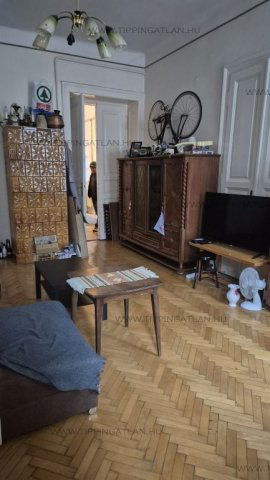 Eladó téglalakás, Budapesten, VI. kerületben, Paulay Ede utcában