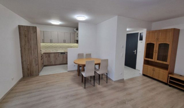 Kiadó téglalakás, albérlet, XIII. kerületben, Angyalföldi úton